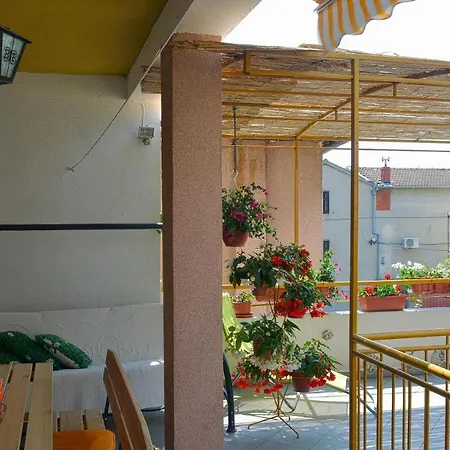 Apartment Aras